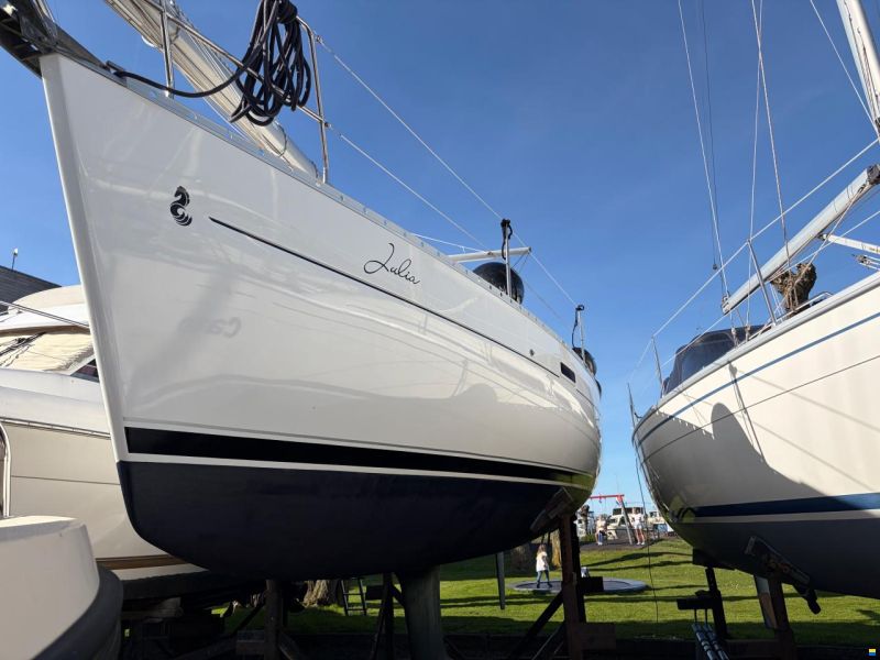 Beneteau Oceanis 331 10,40 x 3,5 x 1,65