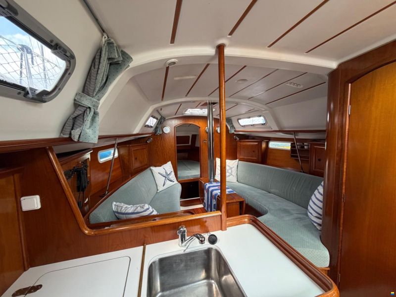 Beneteau Oceanis 331 10,40 x 3,5 x 1,65