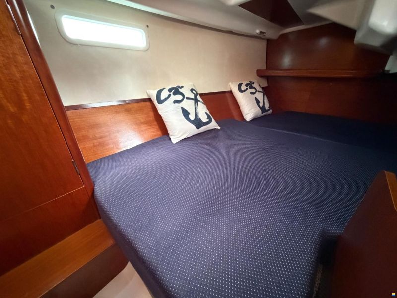 Beneteau Oceanis 331 10,40 x 3,5 x 1,65
