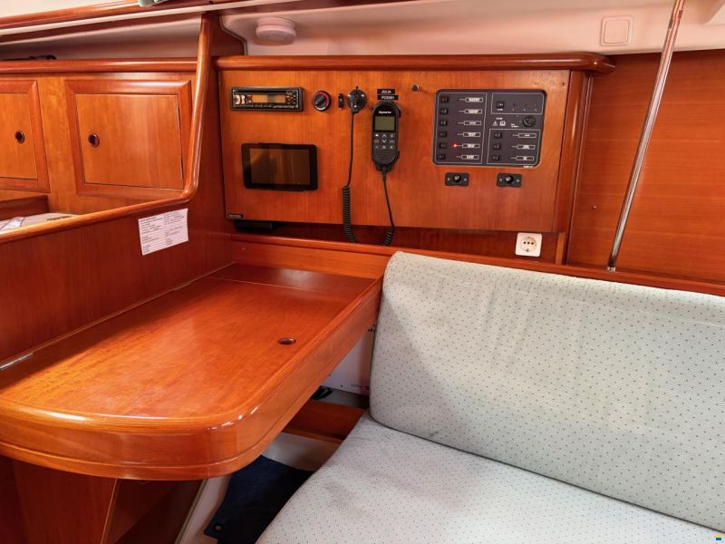 Beneteau Oceanis 331 10,40 x 3,5 x 1,65