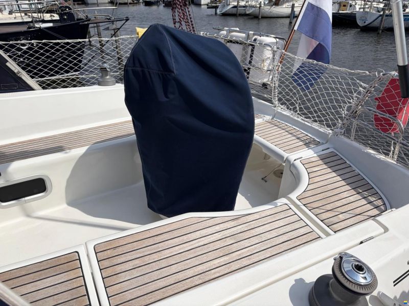 Beneteau Oceanis 331 10,40 x 3,5 x 1,65