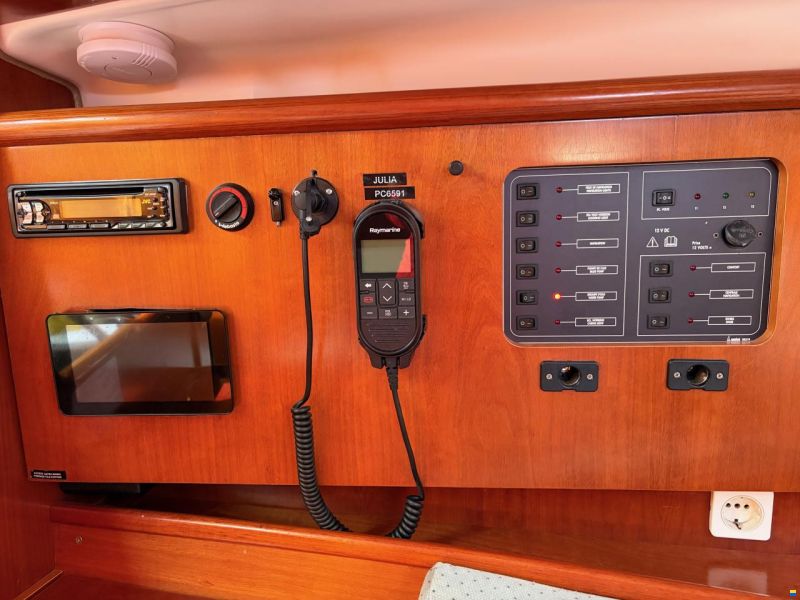 Beneteau Oceanis 331 10,40 x 3,5 x 1,65