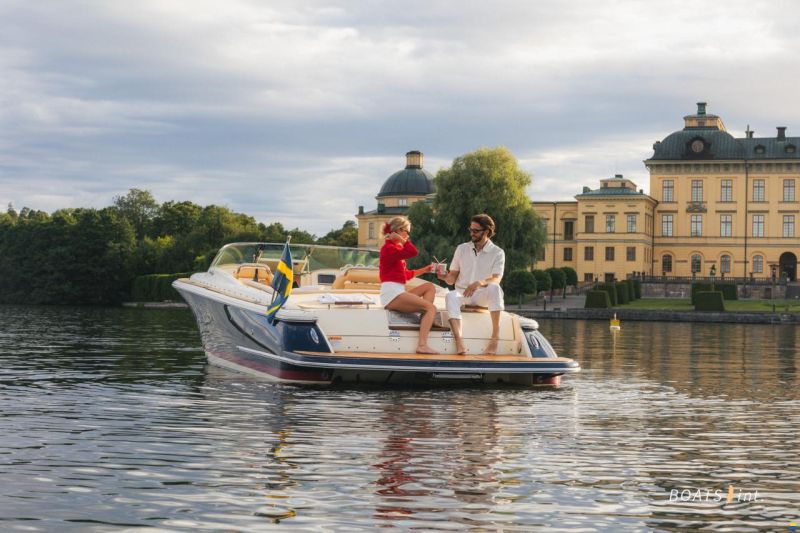 Chris Craft 28 Corsair