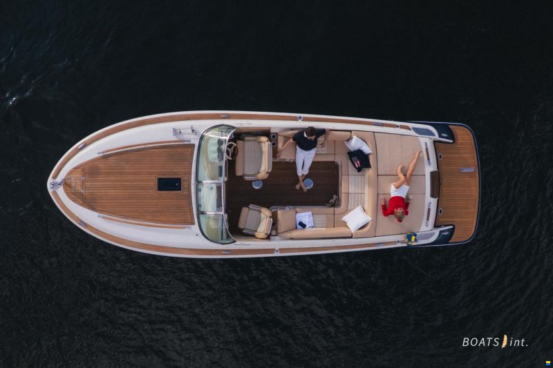 Chris Craft 28 Corsair