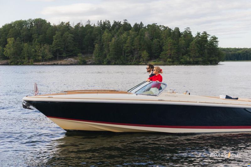 Chris Craft 28 Corsair