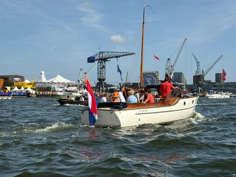 Rapsody 29 ft OC Gold Line