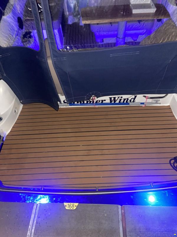 Larson Cabrio 244