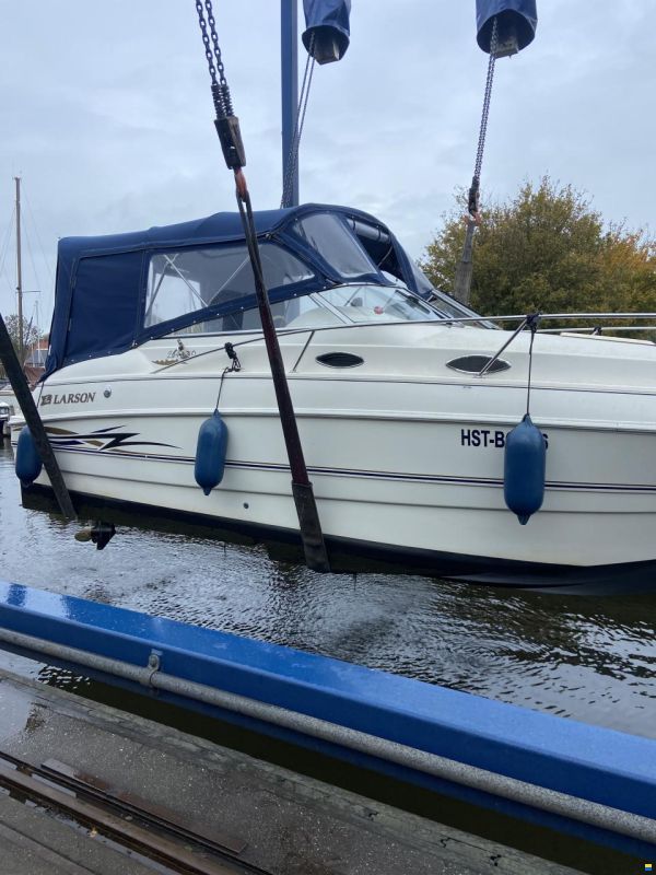 Larson Cabrio 244