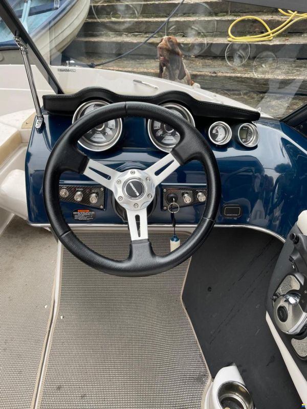 Glastron GT185