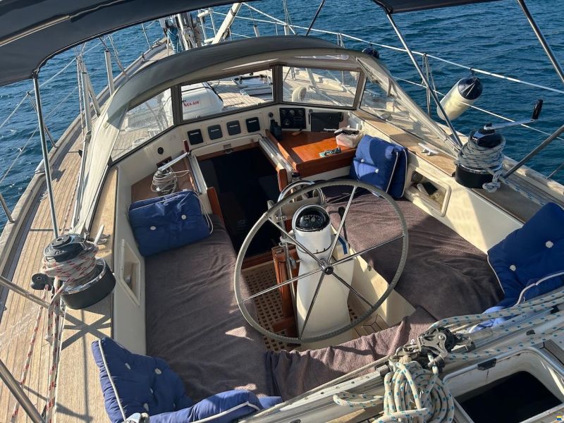 Hallberg-Rassy HR42E