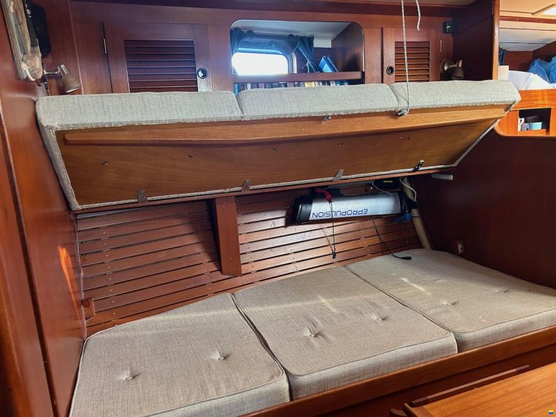 Hallberg-Rassy HR42E