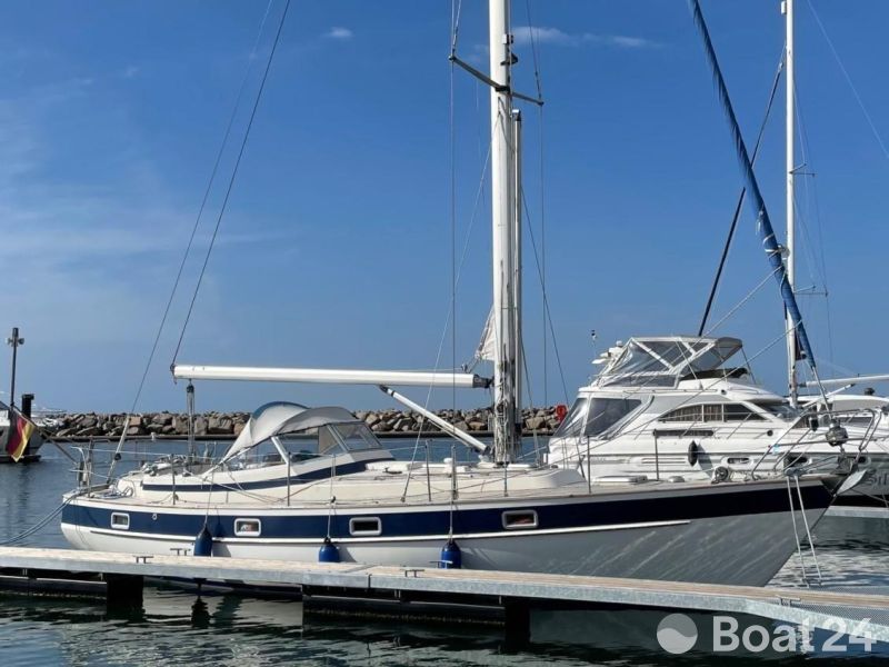 Hallberg-Rassy HR 352