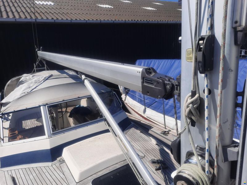 Hallberg-Rassy HR 352