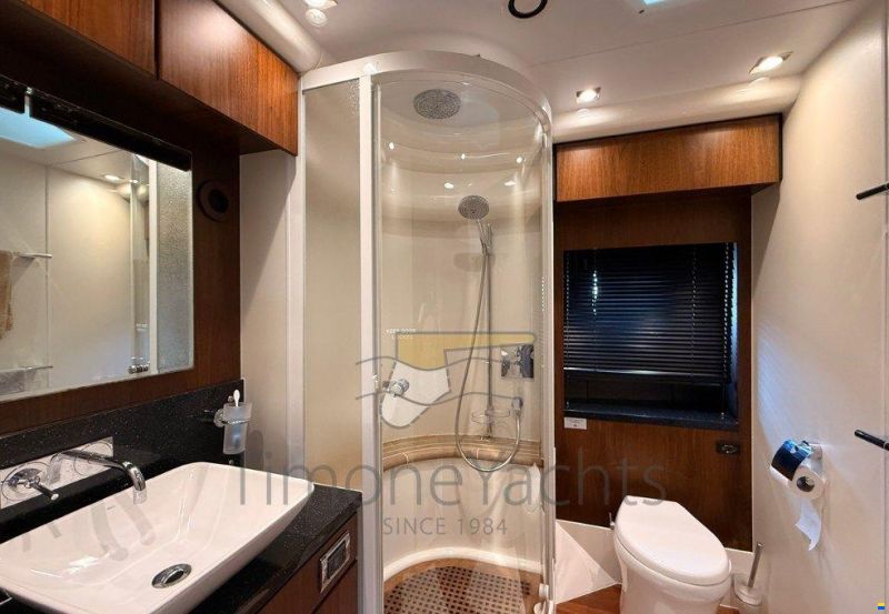 Fairline SQUADRON 78