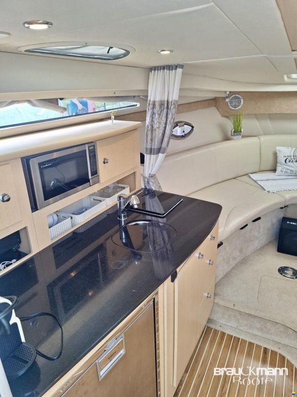 Bayliner 335