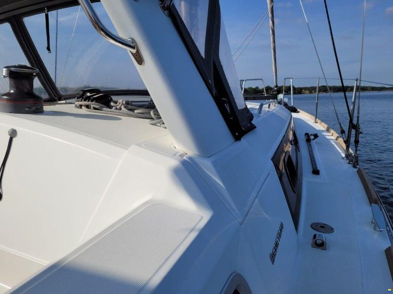 Beneteau Oceanis 35