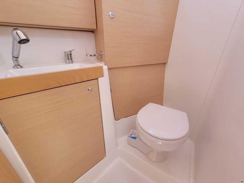 Beneteau Oceanis 35