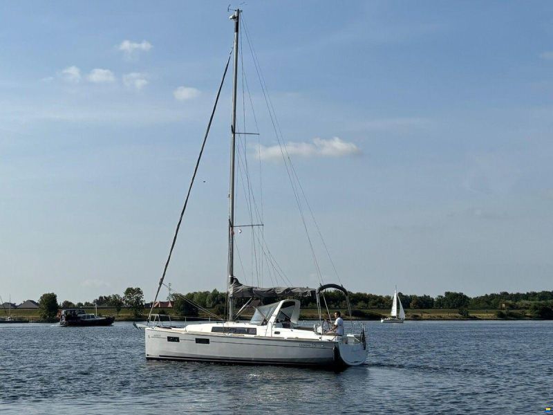 Beneteau Oceanis 35