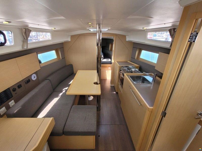 Beneteau Oceanis 35