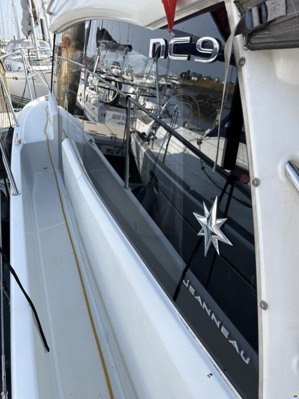 Jeanneau NC 9