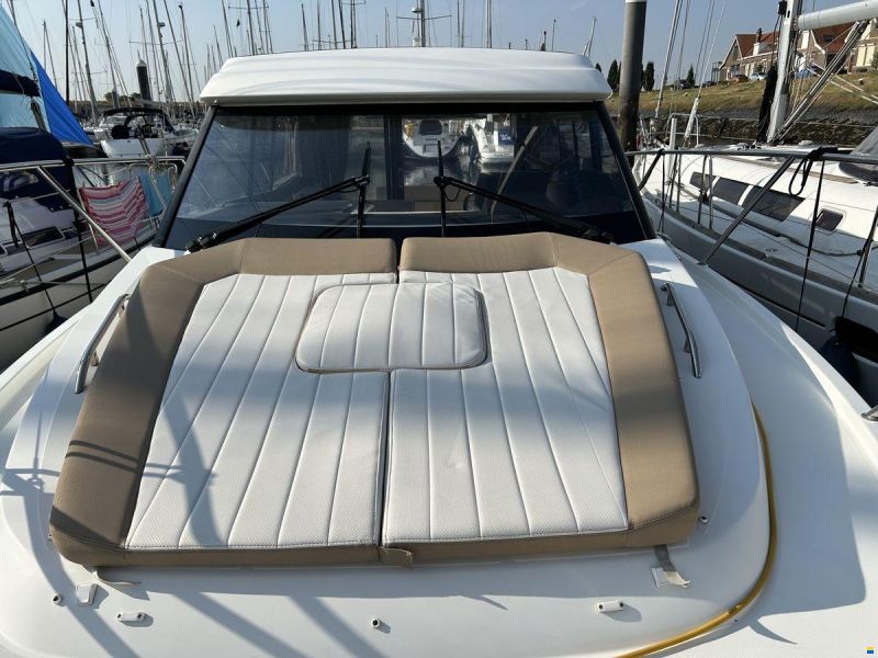Jeanneau NC 9