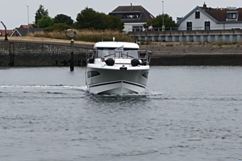 Jeanneau NC 9