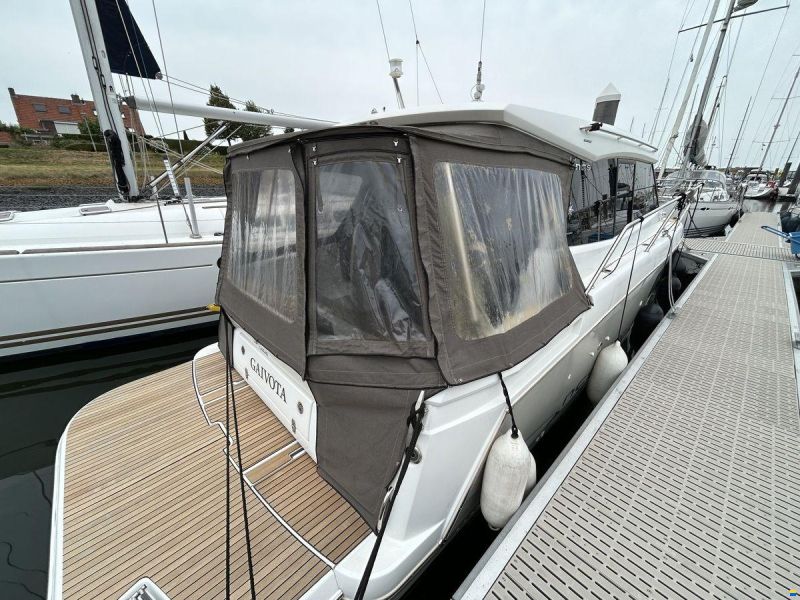 Jeanneau NC 9