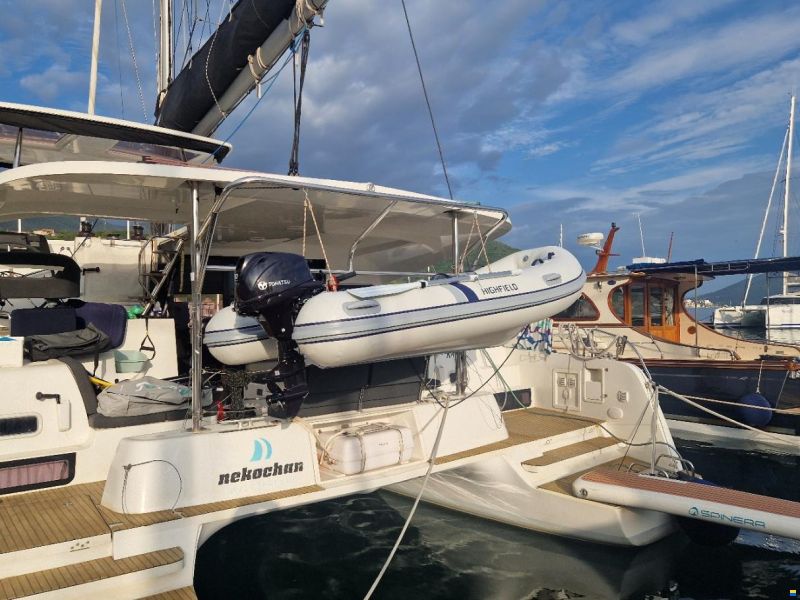 Lagoon 42