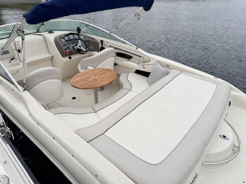 Sea Ray SEARAY 240 SS + Mercruiser 5.0l MPI