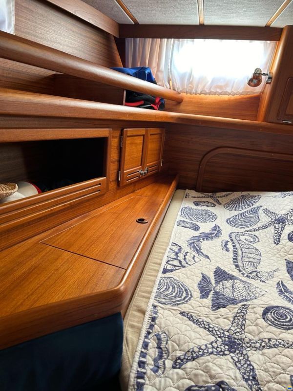 Nauticat 37