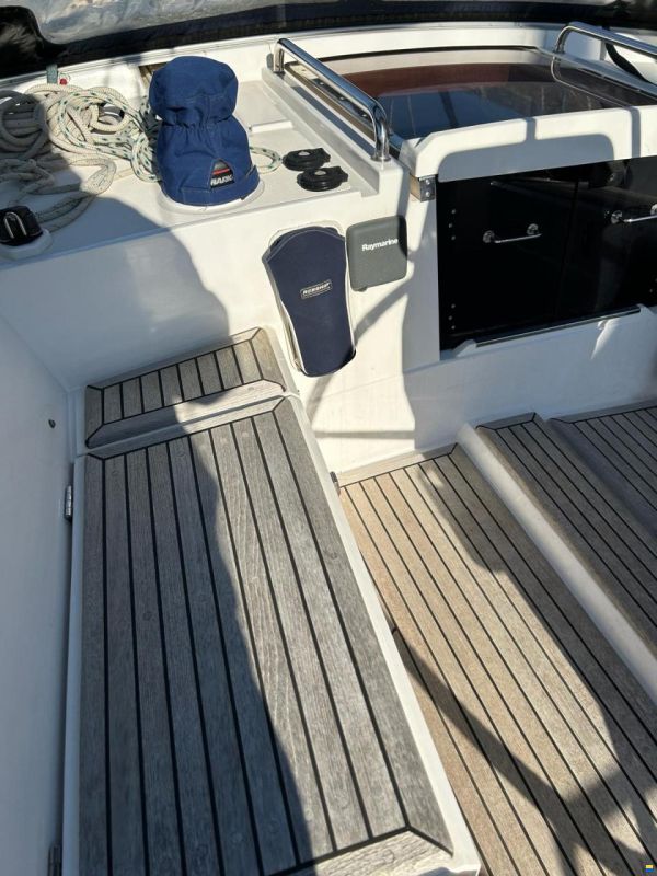 Nauticat 37
