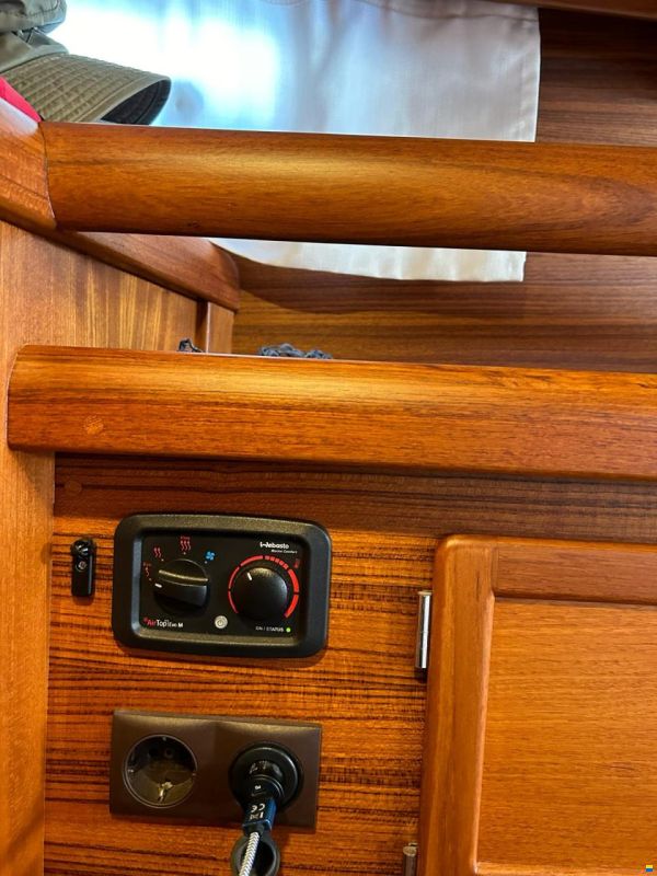 Nauticat 37