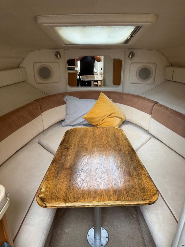 Sea Ray 255 Sundancer