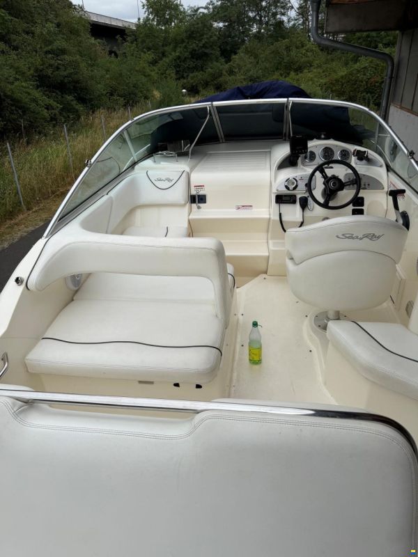 Sea Ray 255 Sundancer