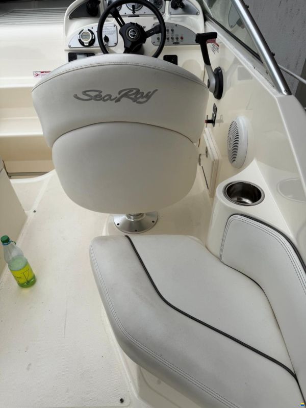 Sea Ray 255 Sundancer