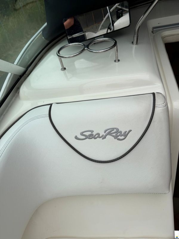 Sea Ray 255 Sundancer