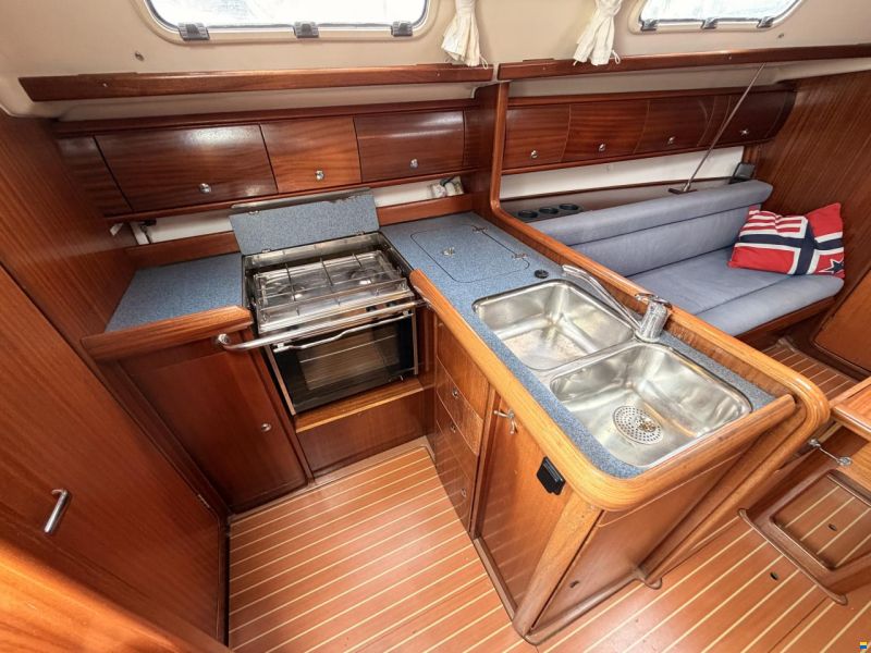 Bavaria 36-3