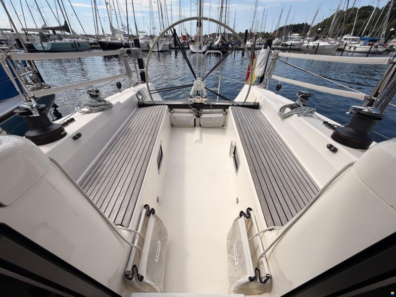 X-Yachts X-35