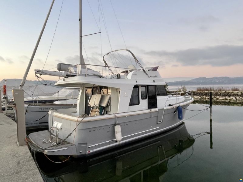 Beneteau SWIFT Trawler 34 fly