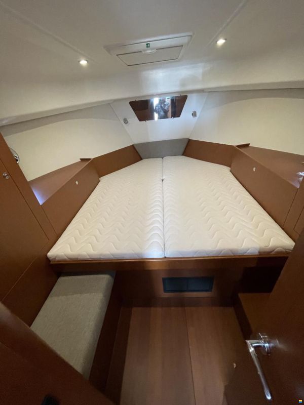 Beneteau SWIFT Trawler 34 fly