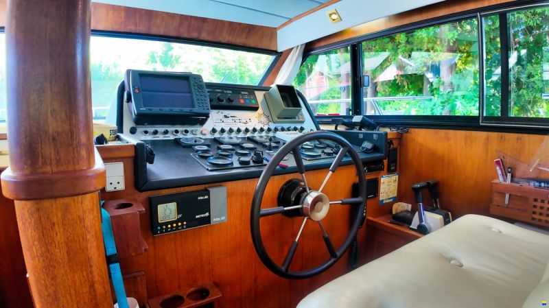 Neptunus 138/46 Sedan Fly Flybridge