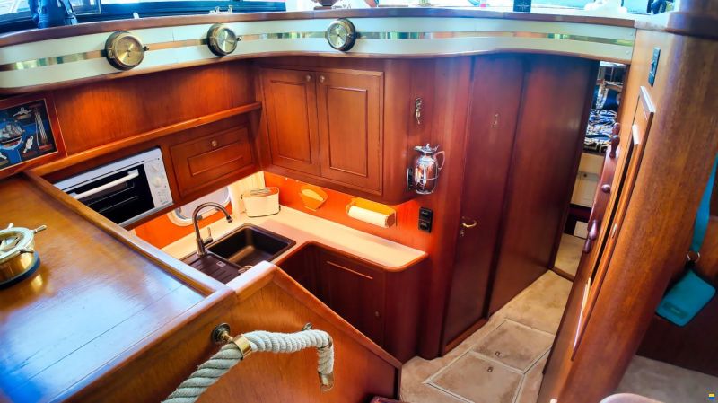 Neptunus 138/46 Sedan Fly Flybridge
