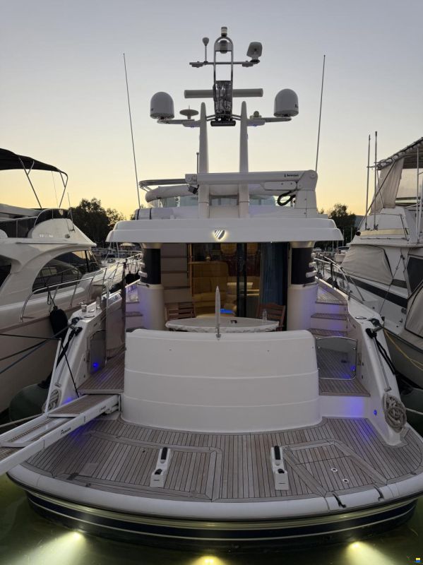 Fairline Squadron 62