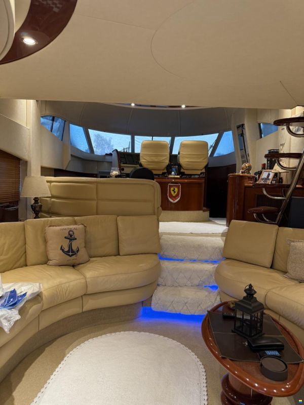 Fairline Squadron 62