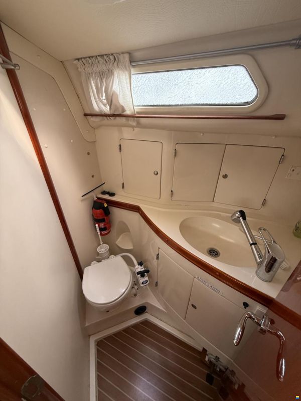 Hanse 371