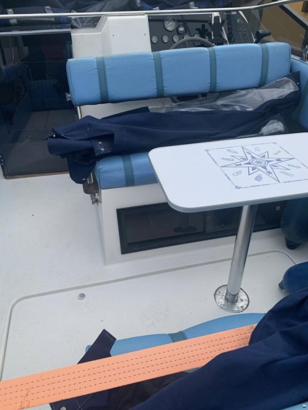 Four Winns 220SL
