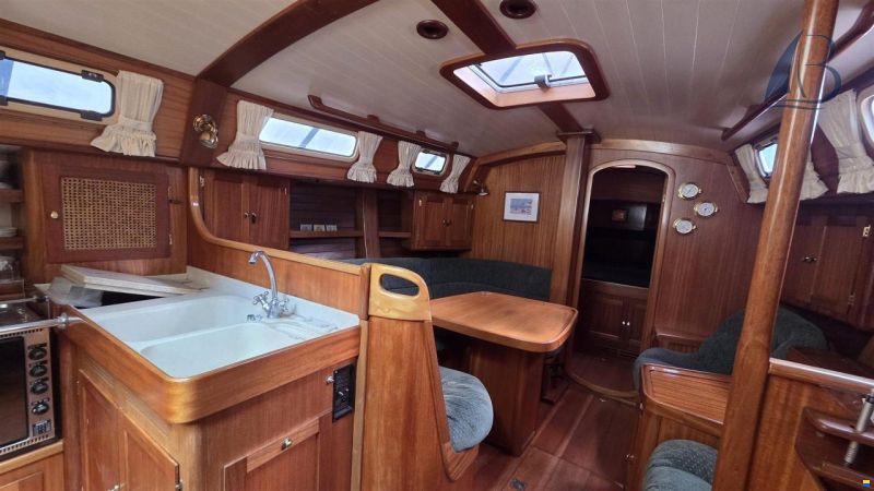 Van de Stadt Helena 38
