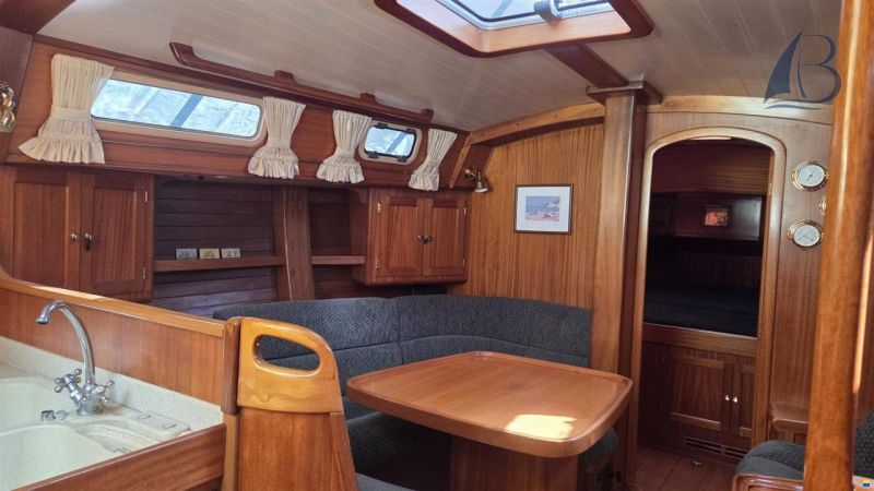 Van de Stadt Helena 38