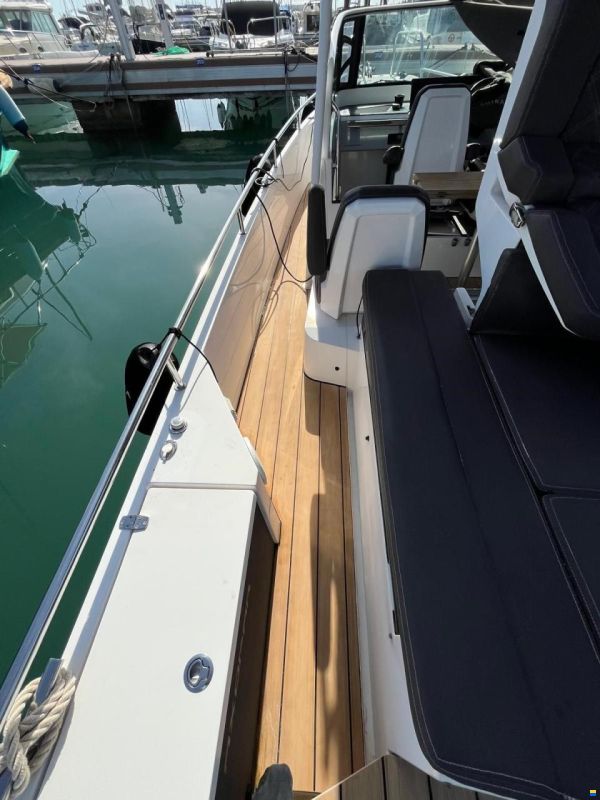 Axopar 28 T-Top