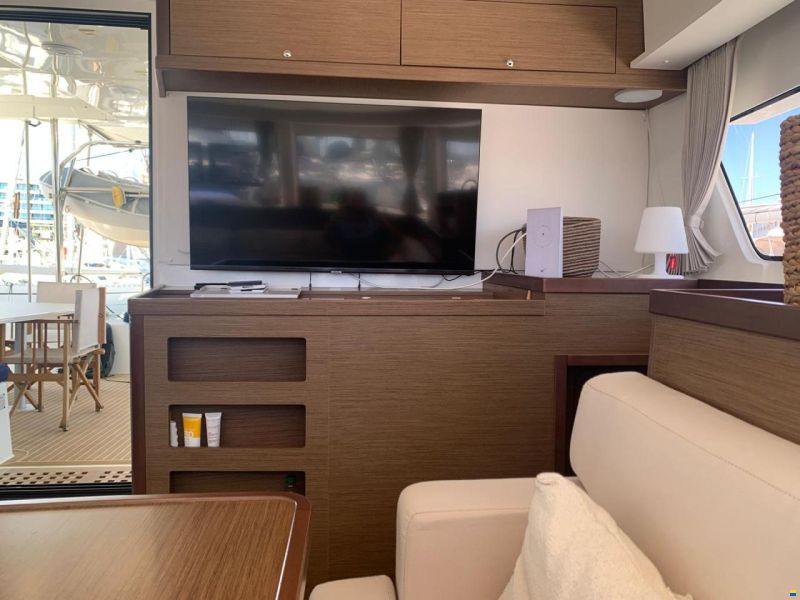 Lagoon 42